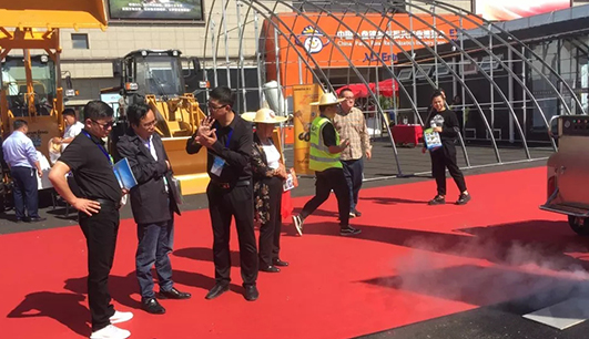 佳德华携带设备参加盘锦展会(图2)